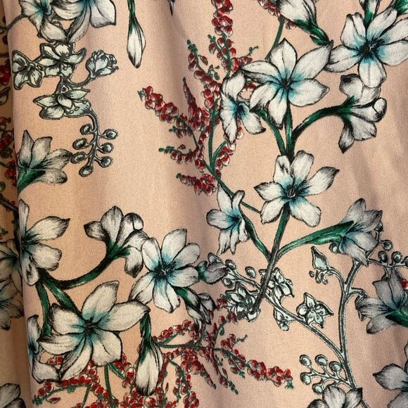 Liz Claiborne Career pink floral blouse - Picture 8 of 9